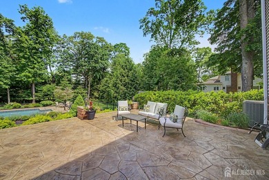 icture-perfect Colonial blending timeless design, modern updates - photo 43