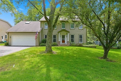 Pride of ownership at every turn, spacious floor plan & quality - photo 2