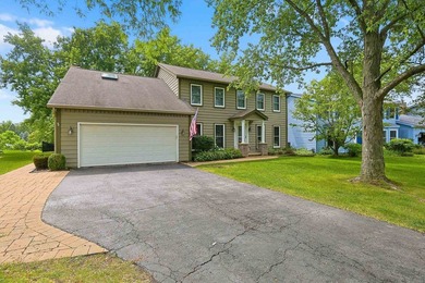Pride of ownership at every turn, spacious floor plan & quality - photo 3