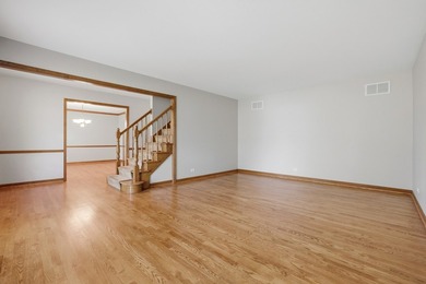 Pride of ownership at every turn, spacious floor plan & quality - photo 5