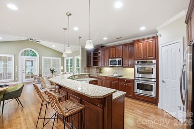 Welcome to this beautifully designed 3-bedroom, 3.5-bath home - photo 9
