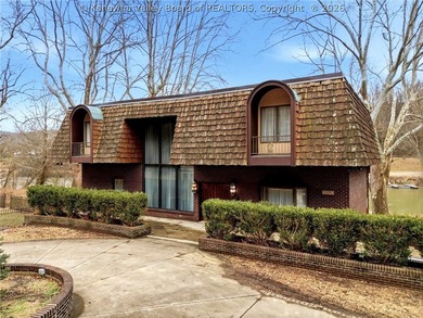 (private lake, pond, creek) Home For Sale in St Albans West Virginia