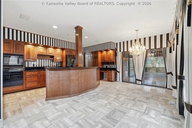 A rare opportunity to own one of the area's most distinctive - photo 6