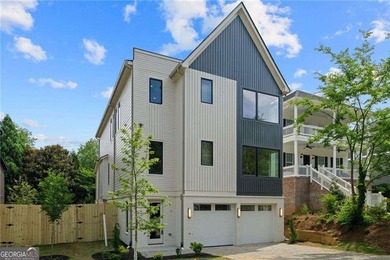 Modern architecture, designer finishes, and light-filled living - photo 1