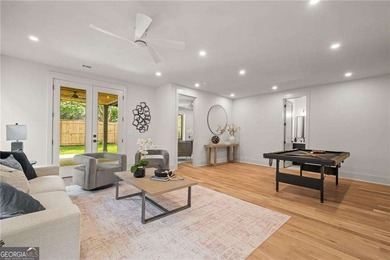 Modern architecture, designer finishes, and light-filled living - photo 7
