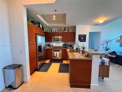 Lake Condo For Sale in Sunrise, Florida