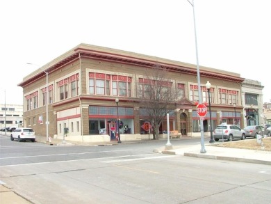 Historic office building for sale. Fully leased. Leases - photo 1