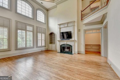 Welcome to this exceptional 6-bedroom, 6.5-bath 4 side brick - photo 9