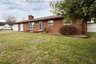 Kanawha River Home For Sale in Nitro West Virginia