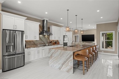 Beautifully refashioned 3-bedroom, 3-bath pool home with a den - photo 12