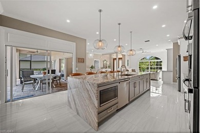 Beautifully refashioned 3-bedroom, 3-bath pool home with a den - photo 15