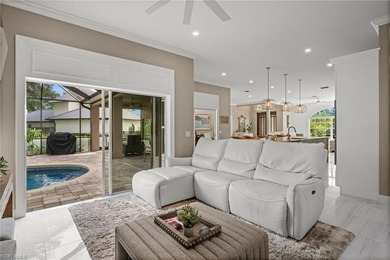 Beautifully refashioned 3-bedroom, 3-bath pool home with a den - photo 18