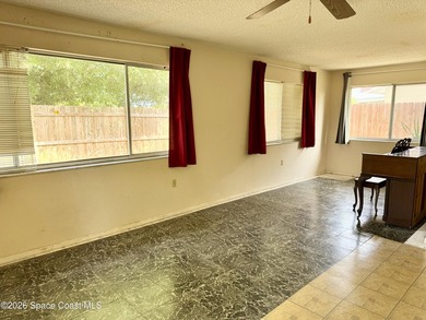 Opportunity awaits with this charming 2-bedroom, 2-bathroom home - photo 5
