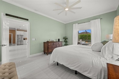 Beautifully refashioned 3-bedroom, 3-bath pool home with a den - photo 36