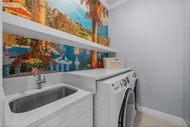 Beautifully refashioned 3-bedroom, 3-bath pool home with a den - photo 38