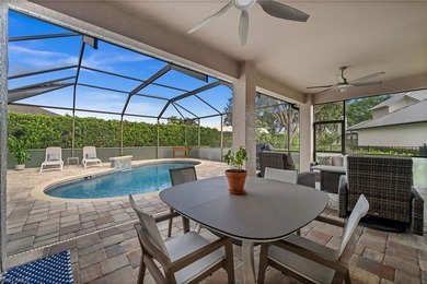 Beautifully refashioned 3-bedroom, 3-bath pool home with a den - photo 43