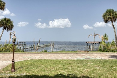 Experience true Florida waterfront living on the beautiful - photo 3