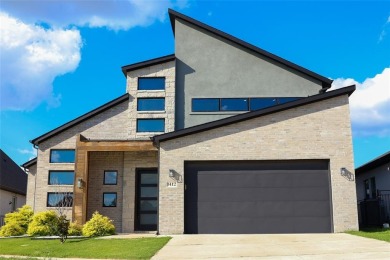 Lake Ray Hubbard Home For Sale in Heath Texas