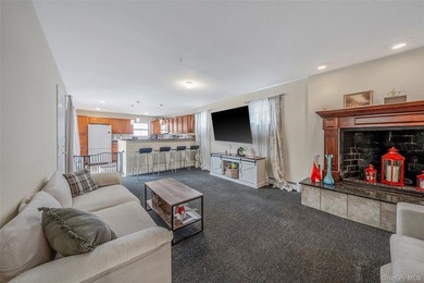 Unique Double Lot Corner on the West End. Two Floors, Lots of - photo 10