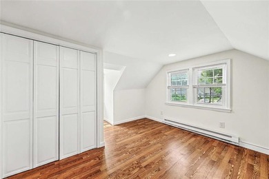 Welcome to this charming Cape Cod home in the desirable - photo 25
