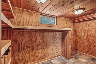 Welcome to this charming Cape Cod home in the desirable - photo 28