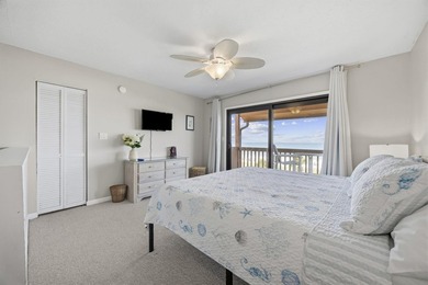 Fall asleep to the sound of the waves and wake up to nothing but - photo 33