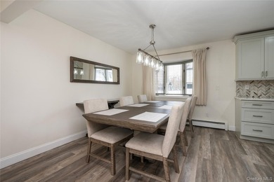 Welcome to this beautifully maintained center hall colonial - photo 8