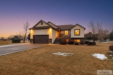 Seller is offering a $3,000 buyer credit toward closing costs - photo 1