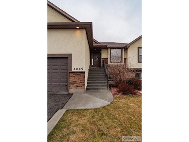 Seller is offering a $3,000 buyer credit toward closing costs - photo 3