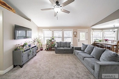 Seller is offering a $3,000 buyer credit toward closing costs - photo 5