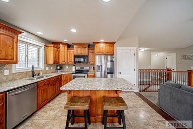 Seller is offering a $3,000 buyer credit toward closing costs - photo 10
