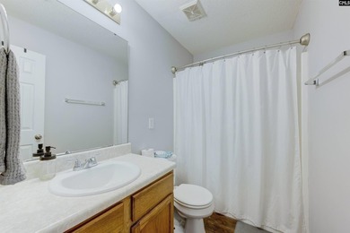 Welcome home to this beautifully maintained 4 bedroom, 2.5 - photo 14