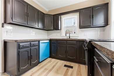Charming and beautifully updated 3-bedroom, 1 bath Colonial - photo 14