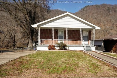Lake Home For Sale in Pratt, West Virginia