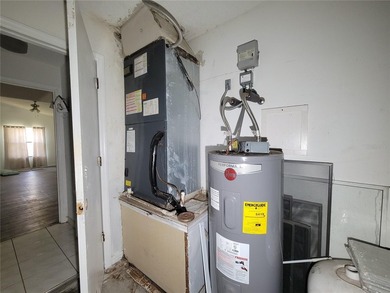 Handyman Special! Here is your opportunity to select the floors - photo 22
