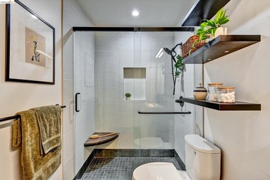 Here is the Oakland pied-a-terre you have been looking for - photo 29