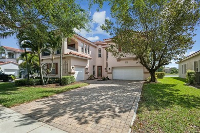 MOTIVATED SELLER! Rare opportunity to own the only 6-bedroom - photo 2
