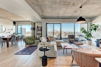 Lake Home For Sale in Montréal (Le Sud-Ouest),