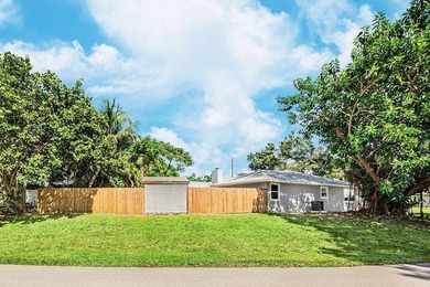 Fully renovated and move-in ready, this spacious 2,268 sqft home - photo 11