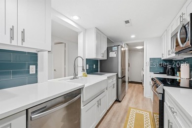 Rare Sailmaster 2 bedroom, 2 1/2 bath directly overlooking the - photo 14