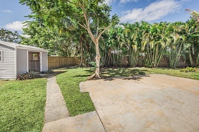 Fully renovated and move-in ready, this spacious 2,268 sqft home - photo 14
