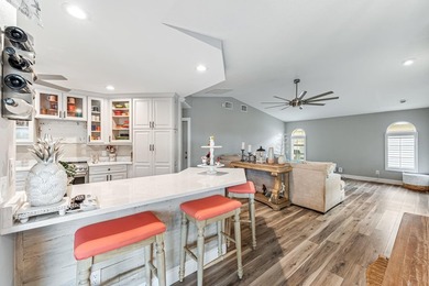 SHORT SALE POOL home off Surfside Blvd in the desirable - photo 15