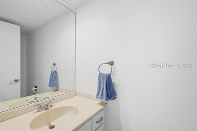 Rare Sailmaster 2 bedroom, 2 1/2 bath directly overlooking the - photo 18