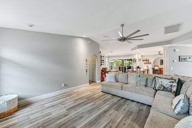 SHORT SALE POOL home off Surfside Blvd in the desirable - photo 24