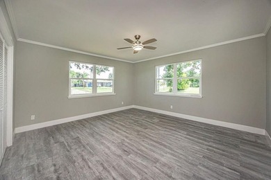 Fully renovated and move-in ready, this spacious 2,268 sqft home - photo 37