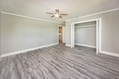Fully renovated and move-in ready, this spacious 2,268 sqft home - photo 39