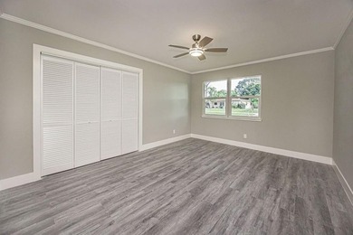 Fully renovated and move-in ready, this spacious 2,268 sqft home - photo 41