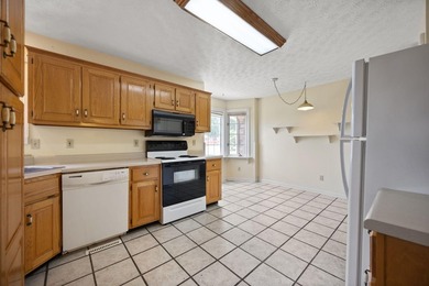 Located in the desirable Wedgwood Subdivision of Somerset, this - photo 14