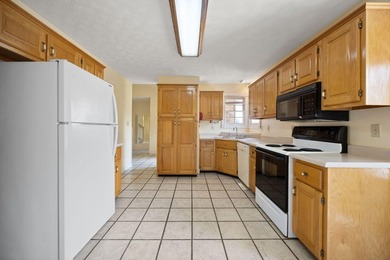 Located in the desirable Wedgwood Subdivision of Somerset, this - photo 15