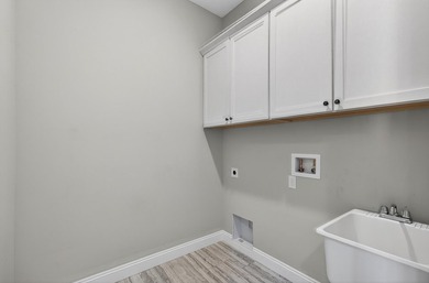 3202 Blue Heron Boulevard is a beautiful, spacious home in the - photo 21